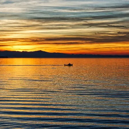 Wohlfühlloft Seekretzer Mit Privatem Seezugang Apartment Friedrichshafen